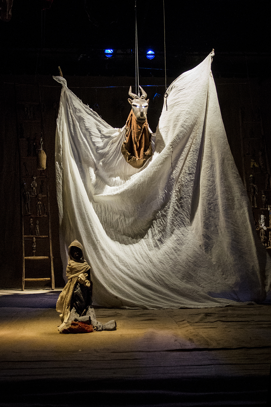 2015 Chi sei tu? Vangelo dell'asino paziente FOTO DI SCENA 38