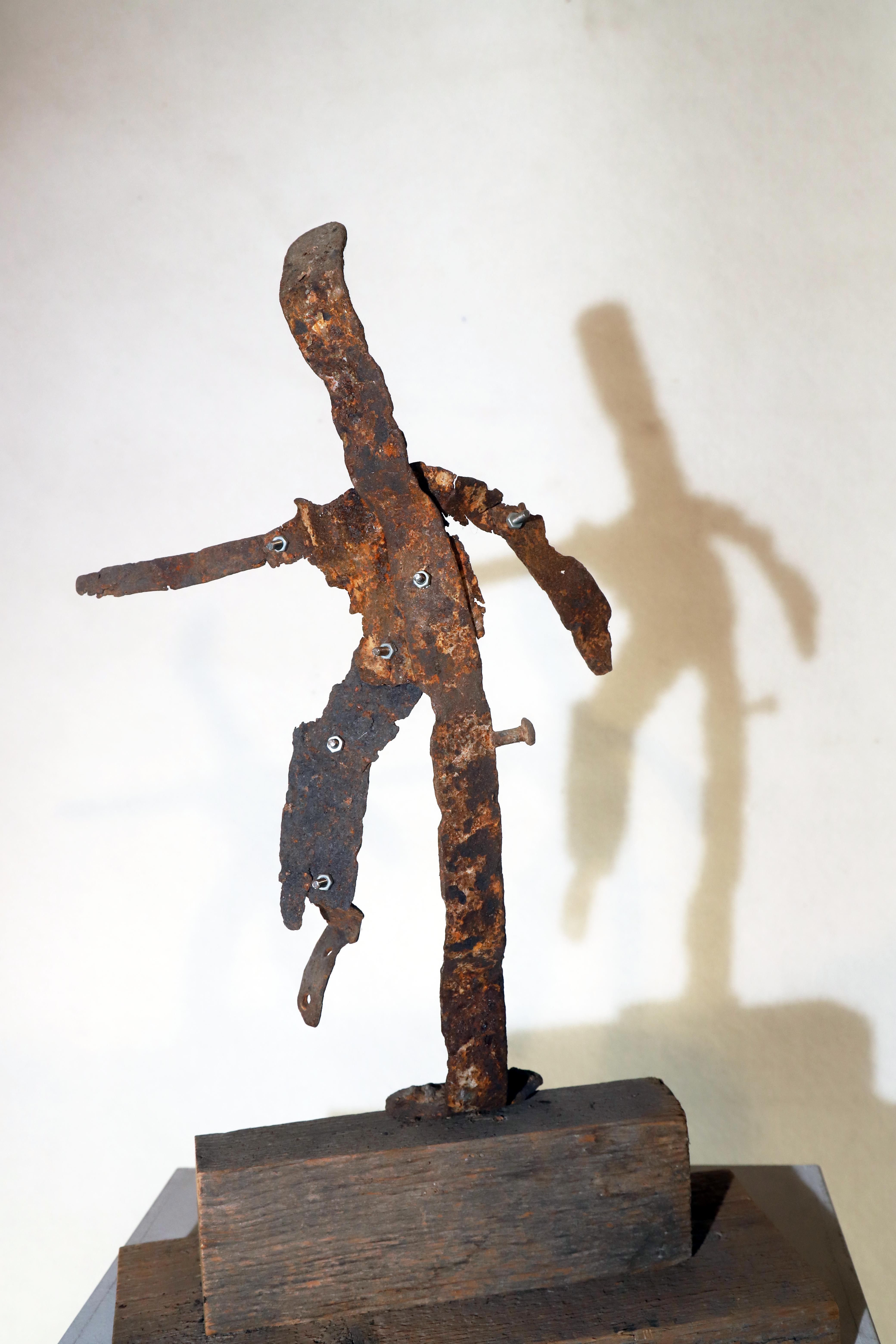 Antonio Panzuto - sculture Ruggini - Figura danzante 5 - Rusty sculpture Dancing figure