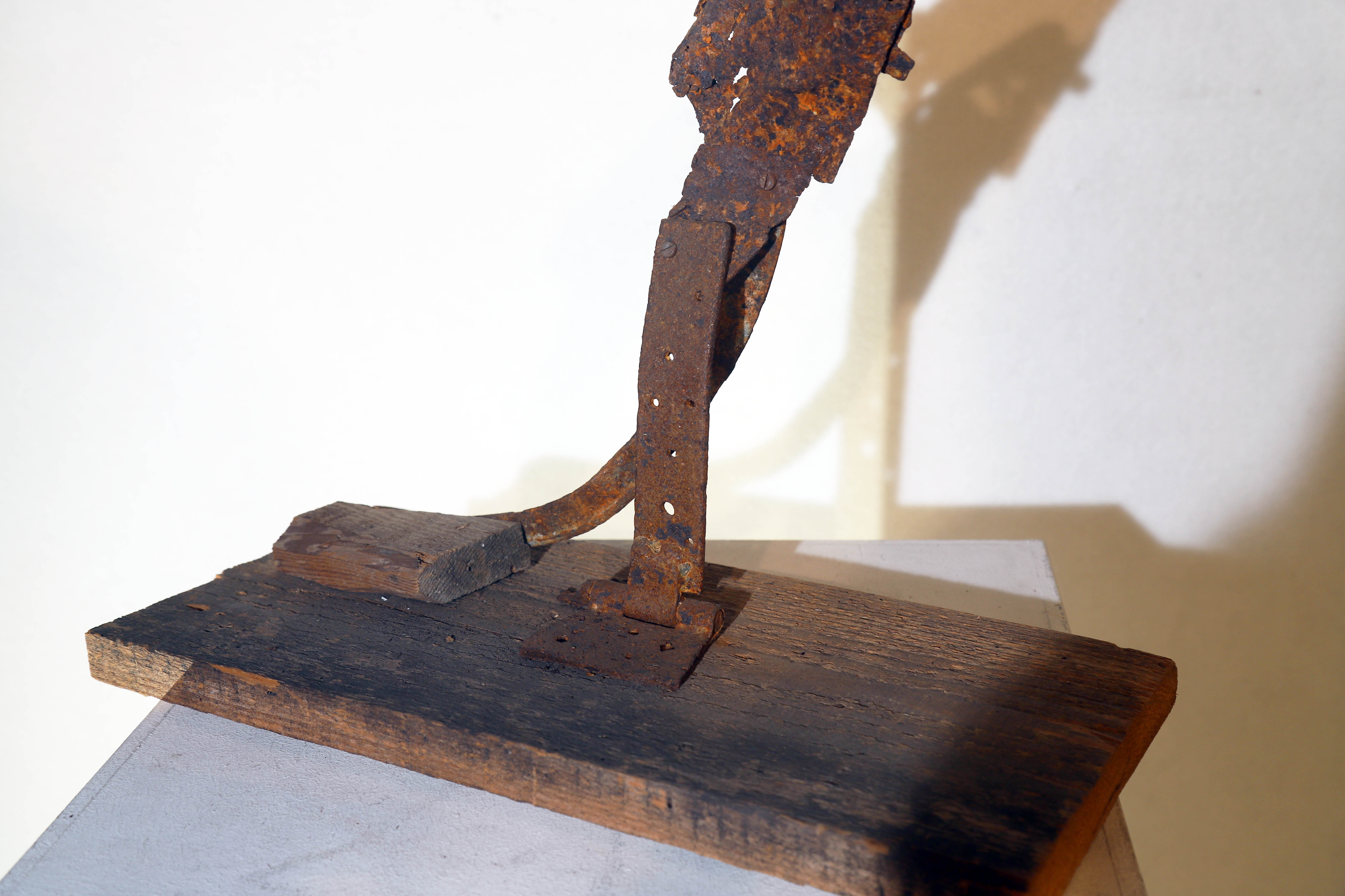 Antonio Panzuto - sculture Ruggini - Figura danzante 8 Il Pensatore - Rusty sculpture Dancing figure The Thinker