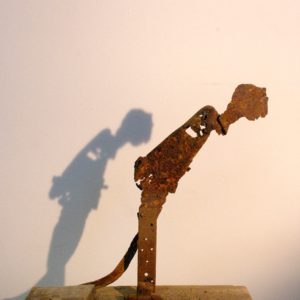 Antonio Panzuto - sculture Ruggini - Figura danzante 8 Il Pensatore - Rusty sculpture Dancing figure The Thinker